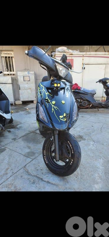 v 150cc azzo 3