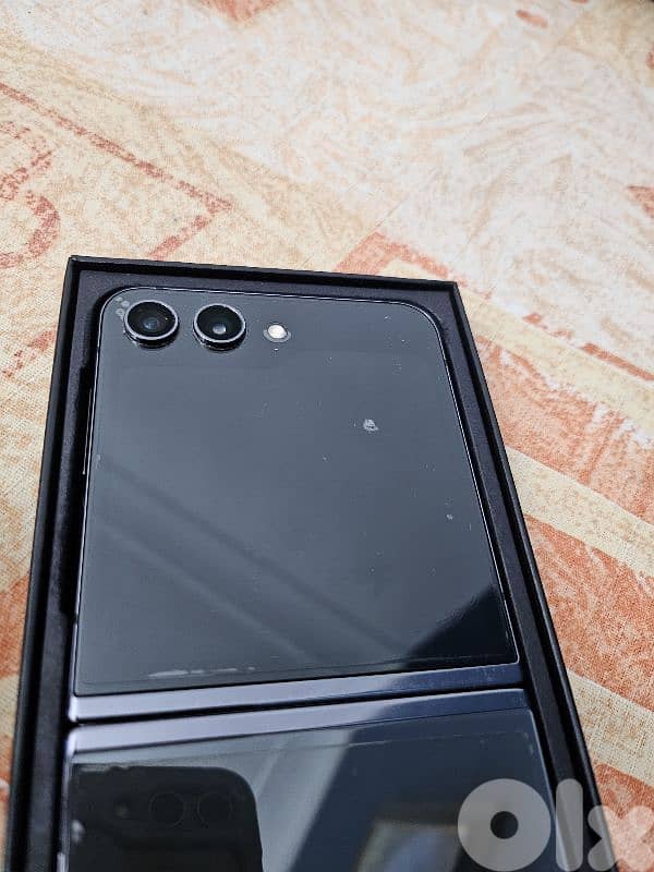 Samsung galaxy z flip 5 7