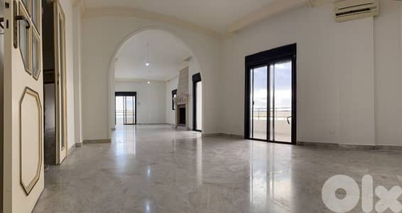 Apartment for sale in Amchit - Hot DEAL - شقة للبيع في عمشيت