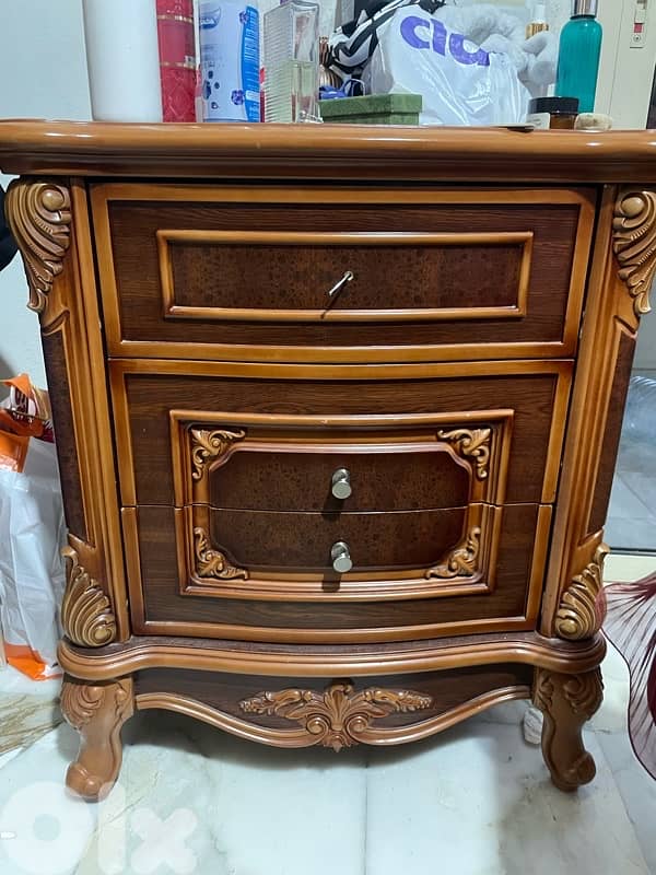 2 bedroom night stands 1