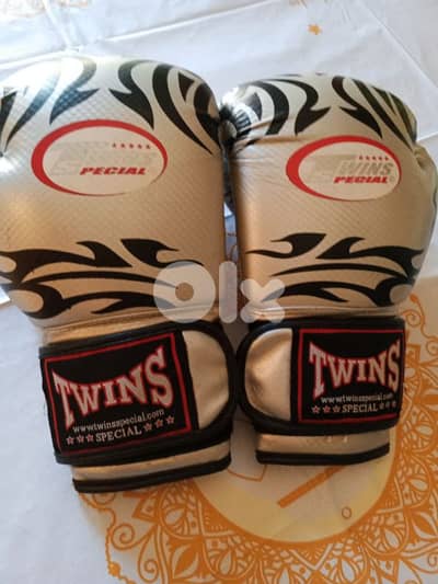 twins special boxing gloves 12oz original