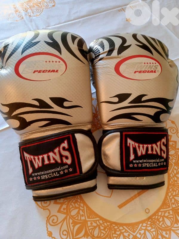 twins special boxing gloves 12oz original 1