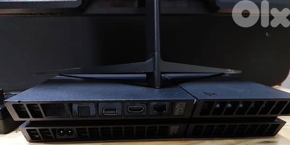 Full Gaming Setup: PS4 Console + 24" LED Monitor + FC 26