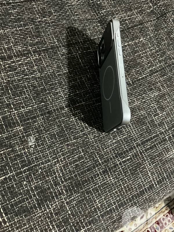 Iphone 15 Pro max 256 zero scratches 9