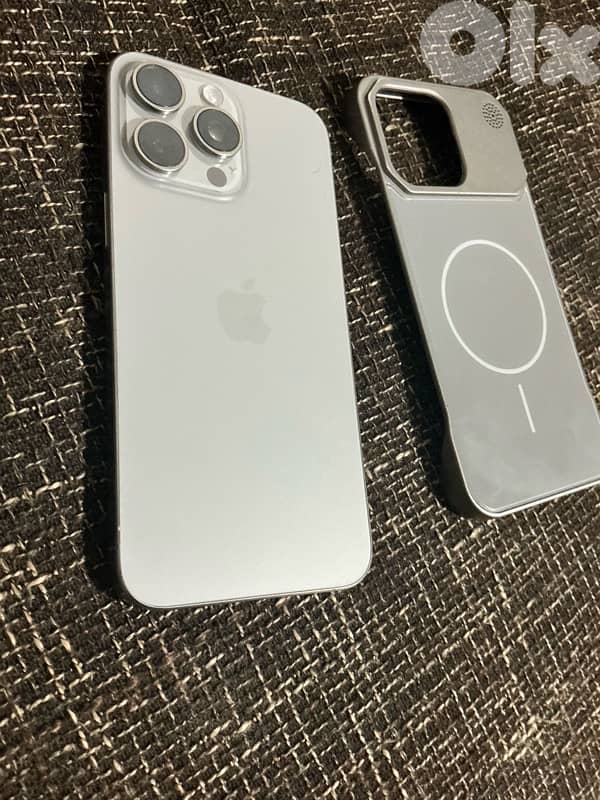 Iphone 15 Pro max 256 zero scratches 1