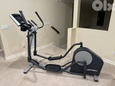 Life Fitness Crosstrainer X1 Go Elliptical Made in usa