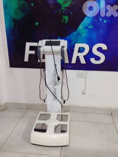 Body Composition Analyser  ميزان تحليل الدهون والعضلات heavy duty gym