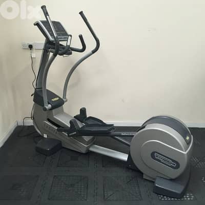 elliptical technogym Excite 700 made in Italy heavy duty gym