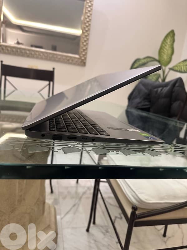 15.6 inch Lenovo Core i7-1165G7 5