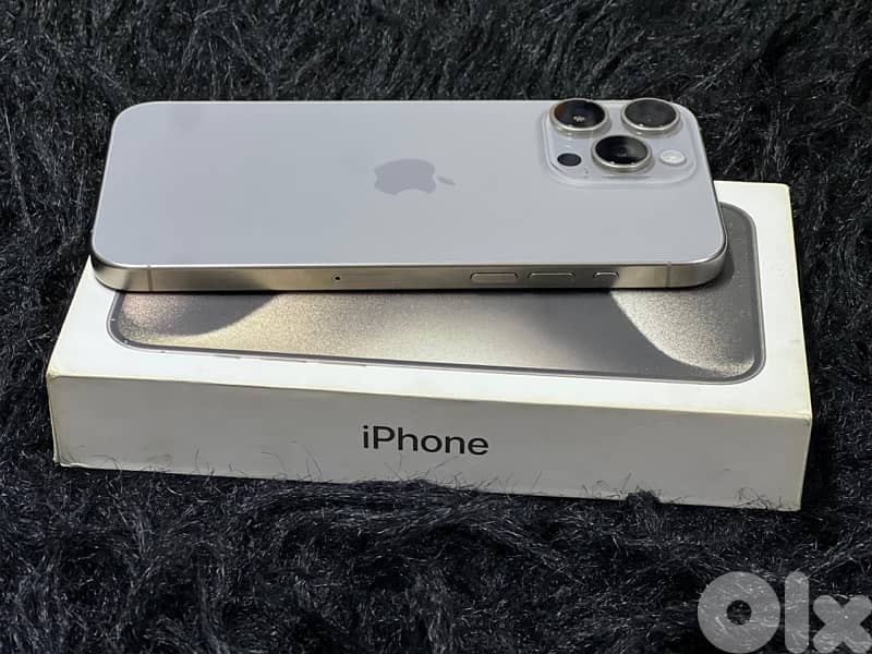 iPhone 15 Pro Max . 256 1