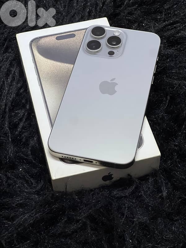 iPhone 15 Pro Max . 256 3