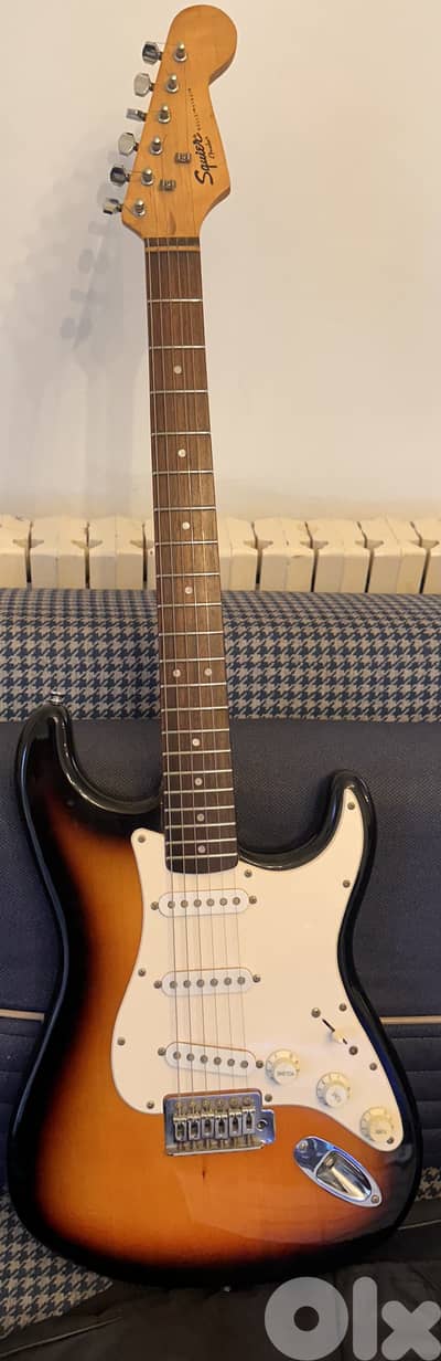 Electric guitar Squier by Fender Stratocaster – Sunburst – $220