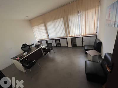 GMC471R Office for rent in Furn El Chebak - مكتب للإيجار في فرن الشباك