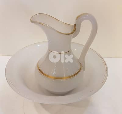 طقم غسيل أنتيك – White Opaline Glass (Napoleon III)