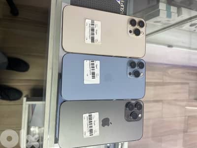 iPhone 13 بلا جمرك