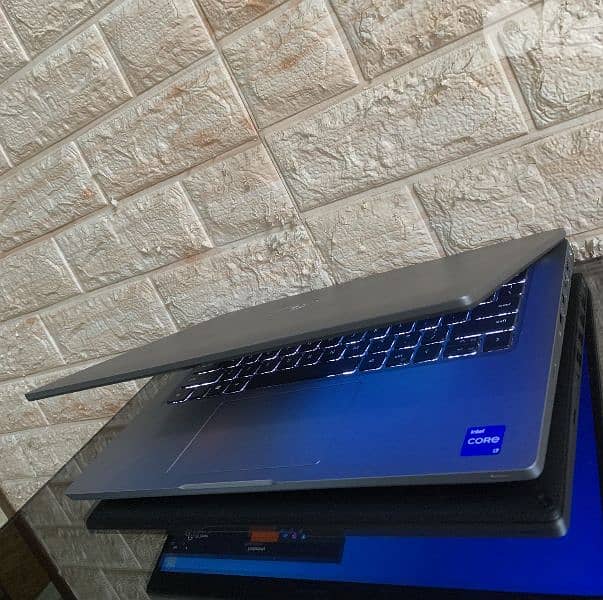 core i7 11th gen 16/512 2