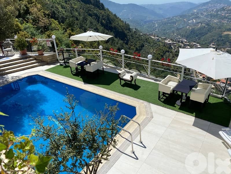 private villa  baakleen 5