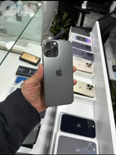 13 pro max / 256 GB / battery 83%