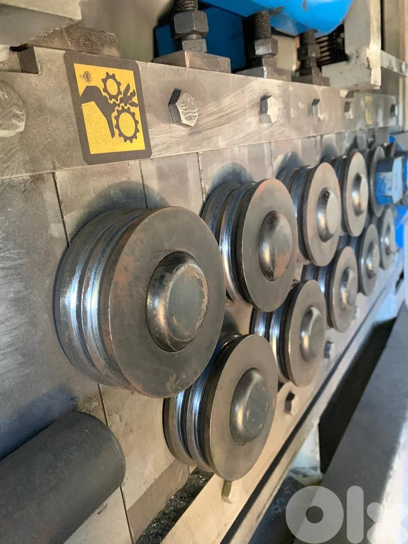 AUTOMATIC CNC STIRRUP BENDING MACHINE 8