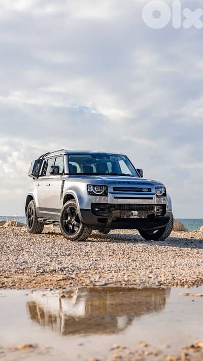 DEFENDER P400 HSE 2023 WARRANTY TILL END OF 2028 ( 7 SEATER )