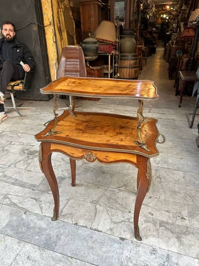 طاولة ضيافة فرنسية طبقتين مميزة جداا مع برونز ناعم frensh table