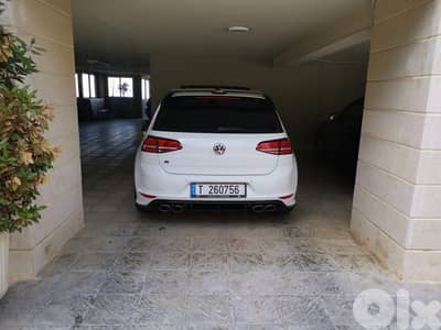 Volkswagen Golf R 2015