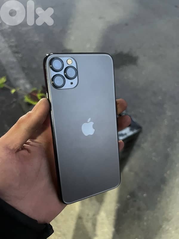 iPhone 11 Pro Max  64gb  Face ID  True Tone   Bt 89% 6