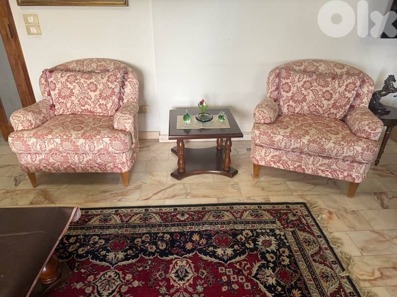 Full Classic Salon – 3 Sofas + Solid Wood Tables – Excellent Condition 1