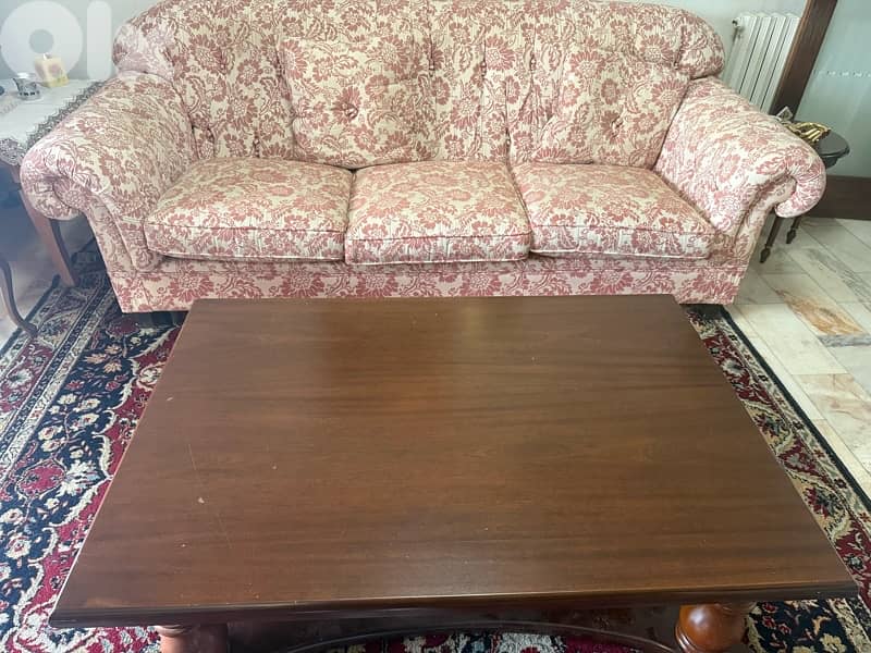 Full Classic Salon – 3 Sofas + Solid Wood Tables – Excellent Condition 5