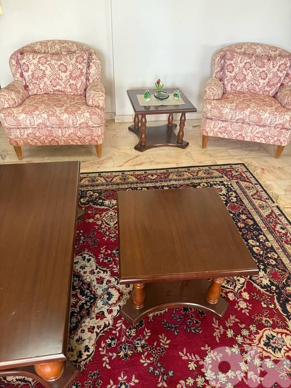 Full Classic Salon – 3 Sofas + Solid Wood Tables – Excellent Condition 6