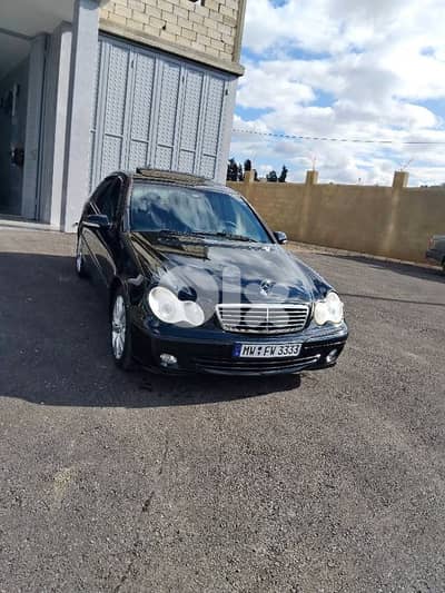 Mercedes-Benz C-230 2004