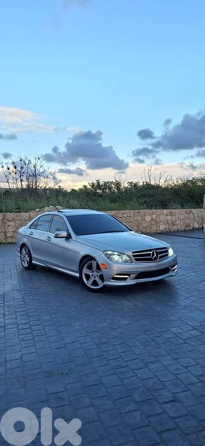 Mercedes-Benz C300  2011