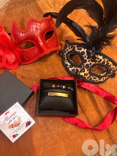 Men’s Bracelets, high quality. Leather and golden plated