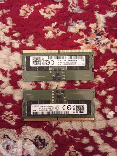 2×8GB Samsung DDR5 RAM sticks
