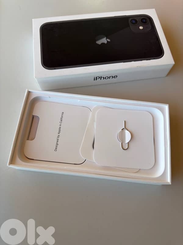 iPhone 11 USED LIKE NEW + more than 10 cover cases 2