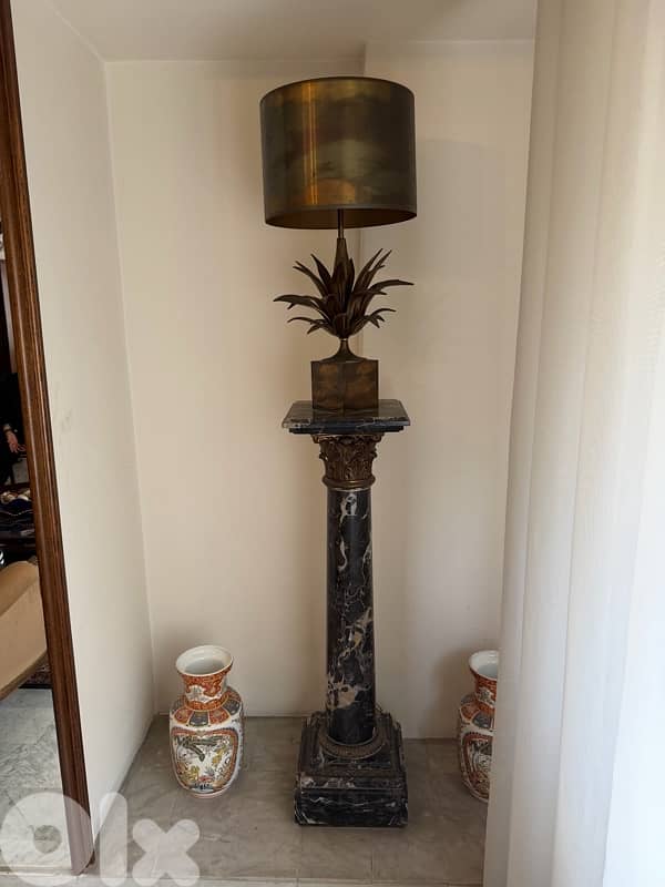 Luxury Marble Pedestal Column with Decorative Bronze Lamp 1