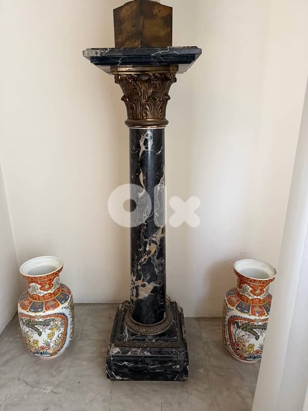 Luxury Marble Pedestal Column with Decorative Bronze Lamp 2