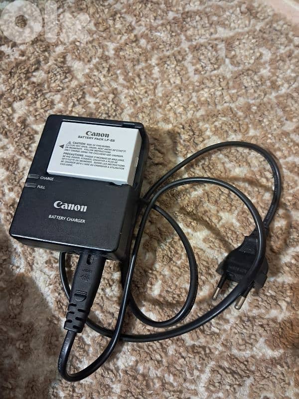 canon 700d very good condition 1