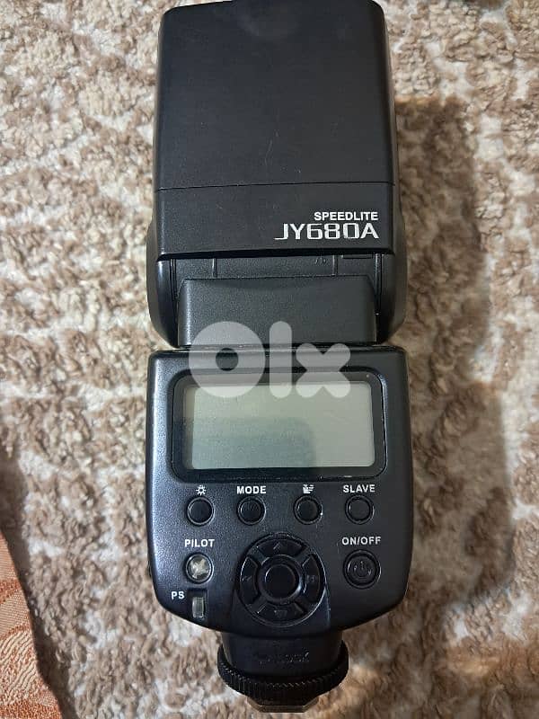 canon 700d very good condition 2