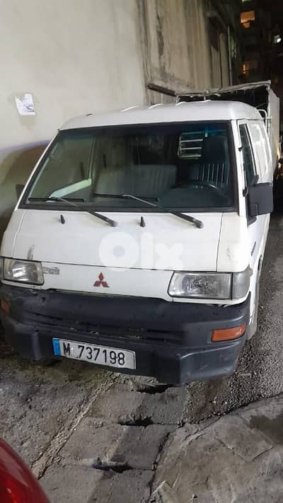 Mitsubishi Van 2002