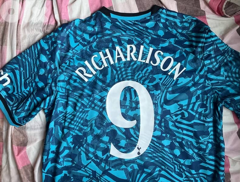 Tottenham hotspurs third kit 2022 richarlison 9 champions font 1