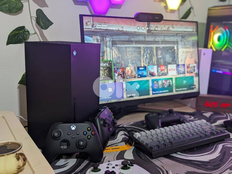 XBOX SERIES X WITH 2 CONTROLLERS 5