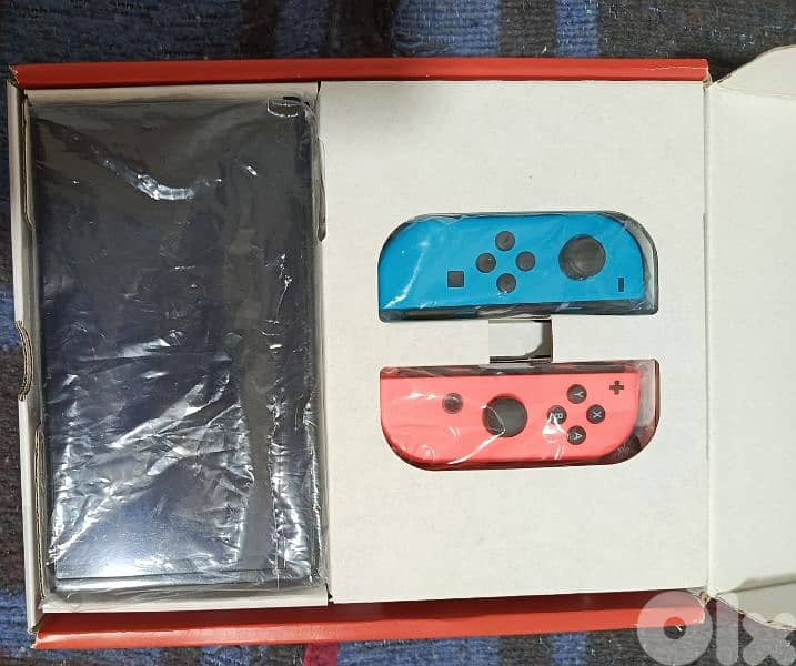 NINTENDO SWITCH NEW OLED 1