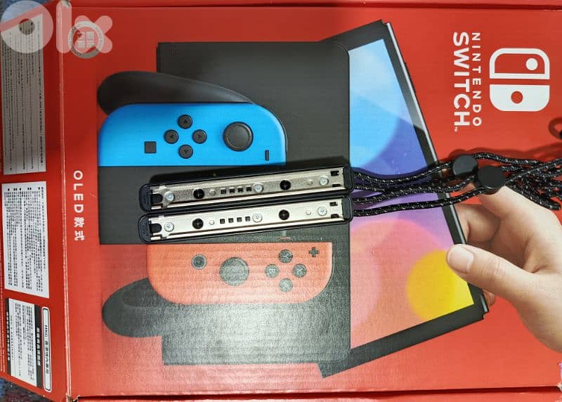 NINTENDO SWITCH NEW OLED 11
