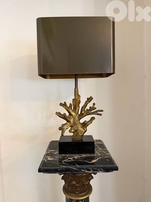 Luxury Marble Pedestal Column with Bronze Lamp 1