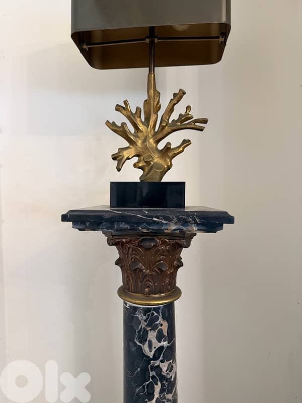 Luxury Marble Pedestal Column with Bronze Lamp 2