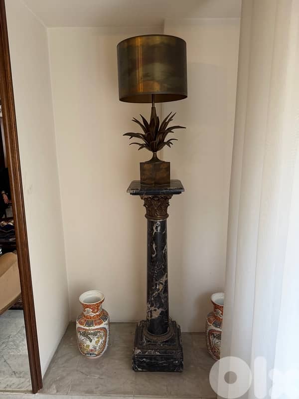 Luxury Marble Pedestal Column with Bronze Lamp 3