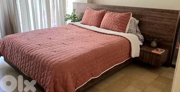 Bedroom with Mattress Sleep Comfort without Closet