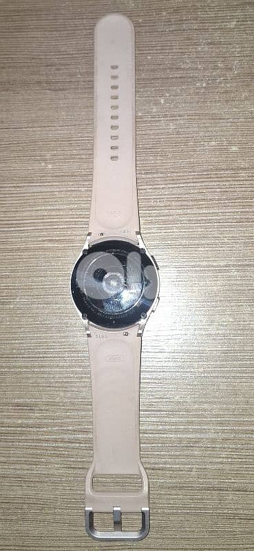Samsung Galaxy Watch 4 1