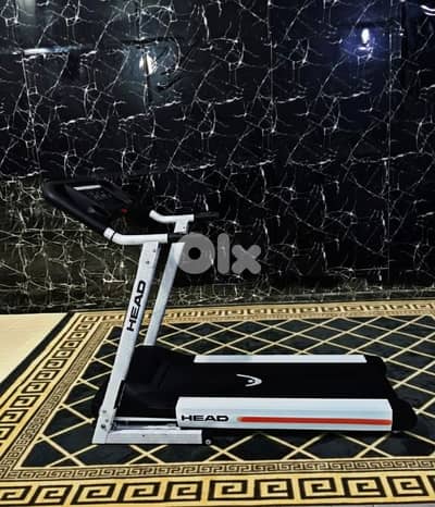 2.0HP MOTOR POWER Treadmill, Model HEAD , max users weight 120. KG